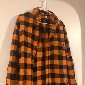 Flannel season! Size L
